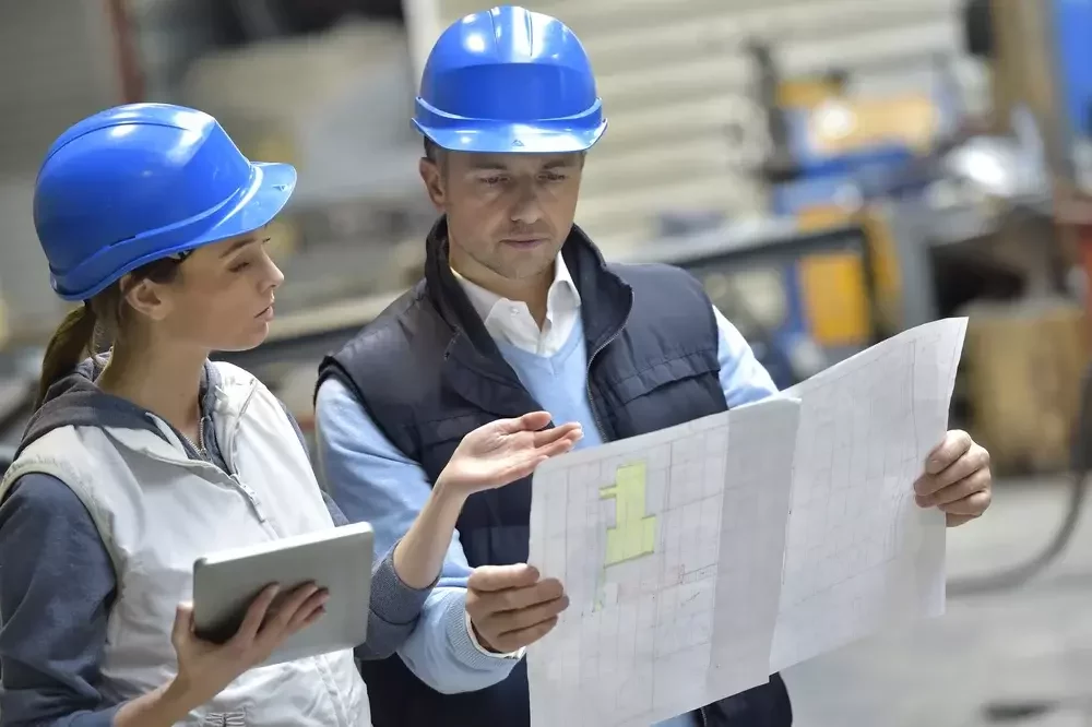 WHAT DOES AN AEROSPACE ENGINEER DO ?